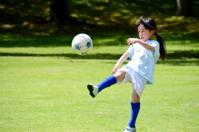 サッカースクールは小学生に何をもたらす？札幌・北区で活動するジュントスサッカークラブの考え方
